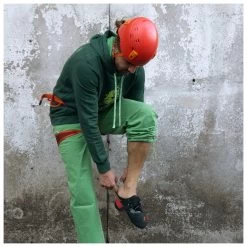 C.A.M.P. - Titan - Climbing Helmet -rock-climb camp titan climbing helmet detail 4